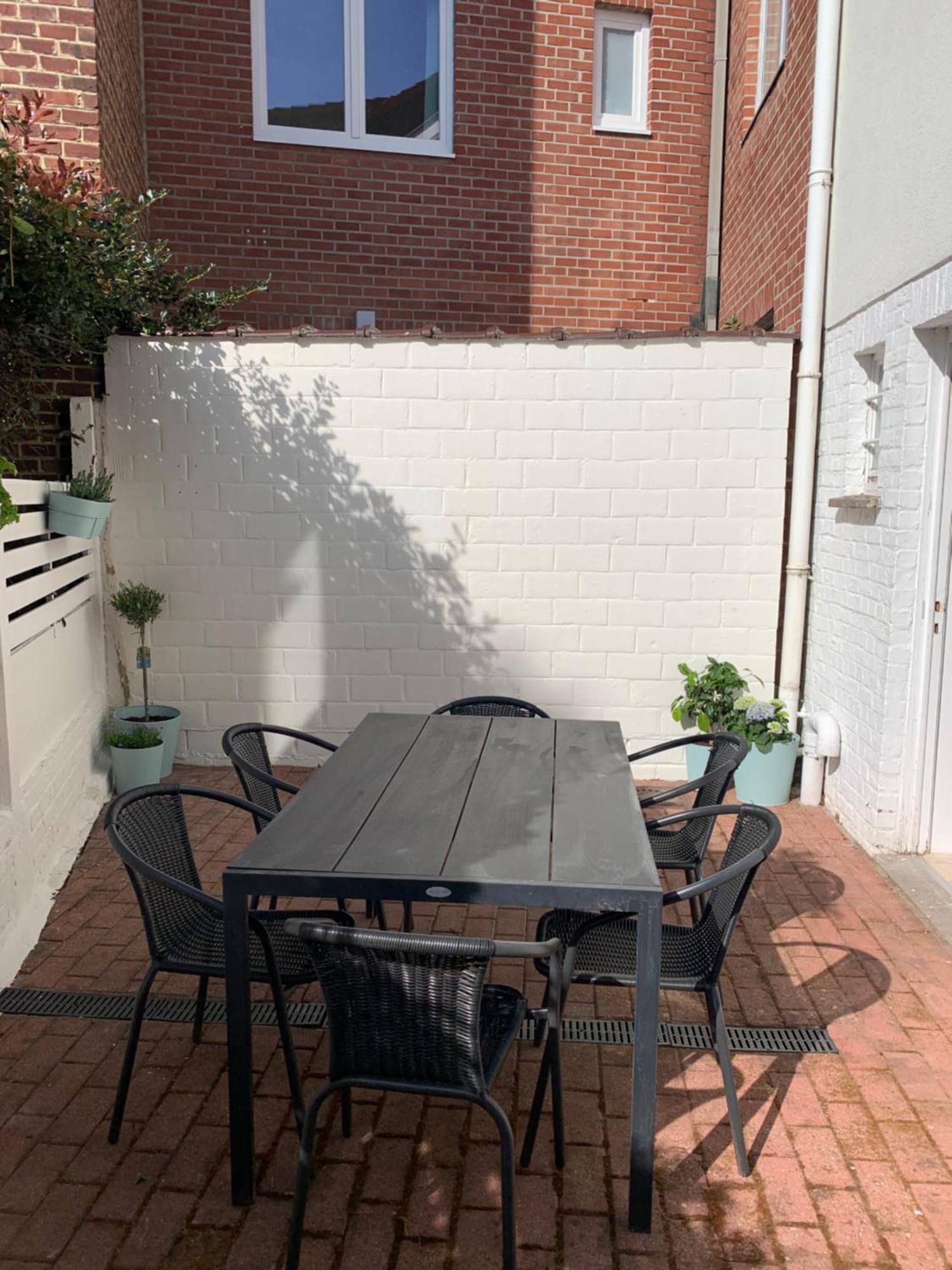 Belle Etage A Stockel With Charming Patio Lejlighed *